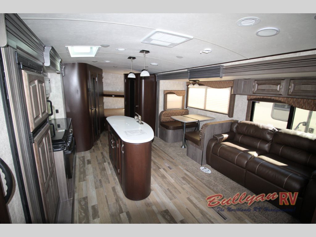 Winnebago Ultralite Travel Trailer Interior