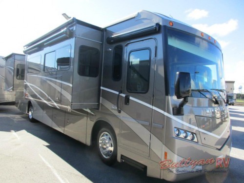 Winnebago Forza 36 G diesel Class A Motorhome